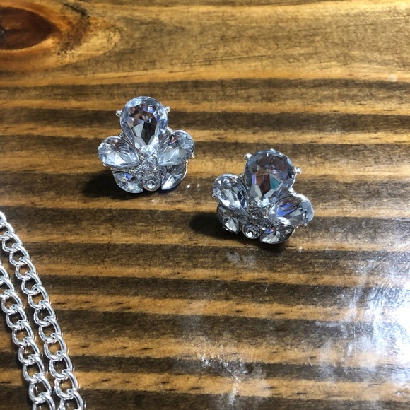 Handmade statement necklace and earring set, pearl and crystal - Picture 3 of 5